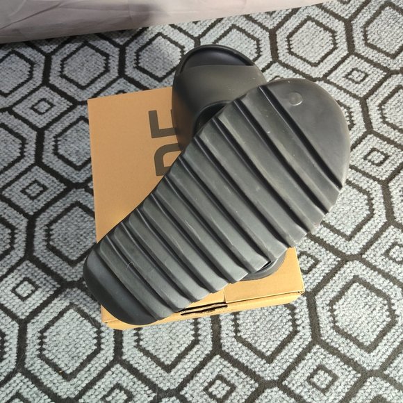 Yeezy slides onyx Men Summer Black Sandals main image 5